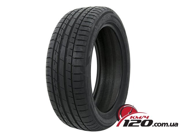 Accelera Iota ST-68 255/30 R22