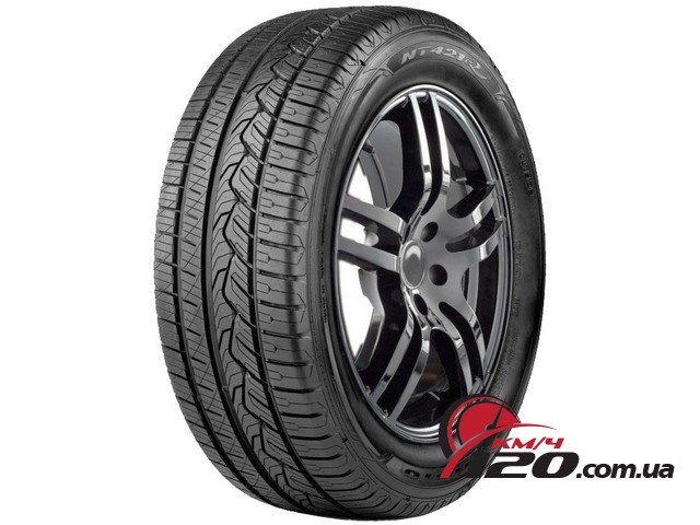 Nitto NT421Q 245/45 R20