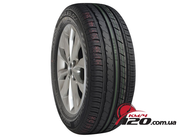 Royal Black Performance 215/45 R17